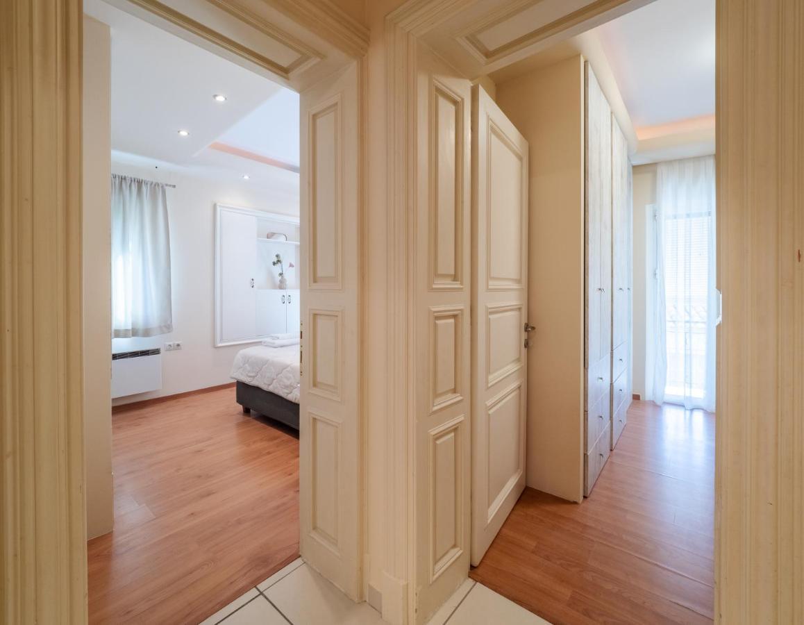 Aura Elegant Apartment Near Garitsa Bay Analipsis  Exterior photo