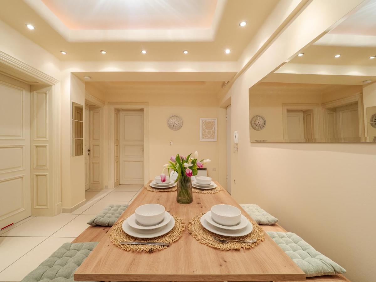 Aura Elegant Apartment Near Garitsa Bay Analipsis  Exterior photo